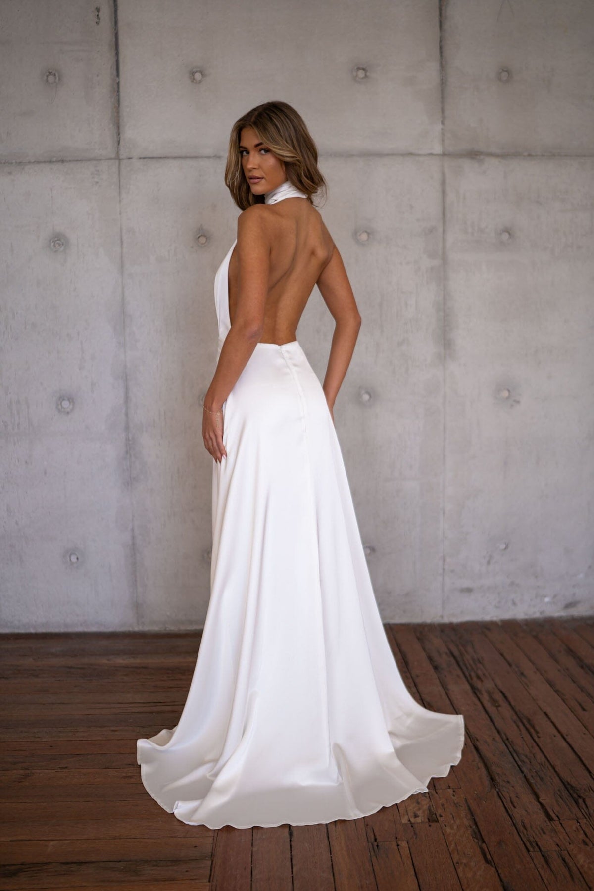 Backless Design of Ivory White Silky Satin Wedding Gown with Halter Plunging Neckline and Floor Sweeping Scarf Removed