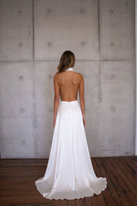 Backless Design of Ivory White Silky Satin Wedding Gown with Halter Plunging Neckline and Scarf removed