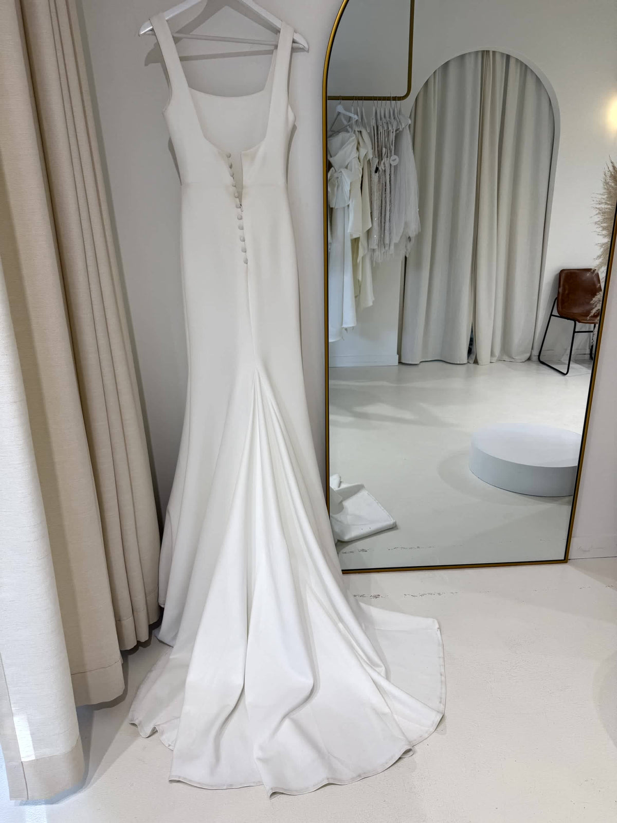 SAMPLE SALE - JORDYN Square Neck Crepe Gown - Ivory (XS)