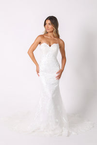 Ivory White Strapless Sweetheart Neck Wedding Gown with Floral Lace Motifs on Tulle